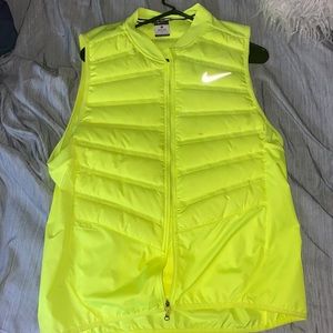 Men’s Nike Running Aero Loft Neon Vest Large